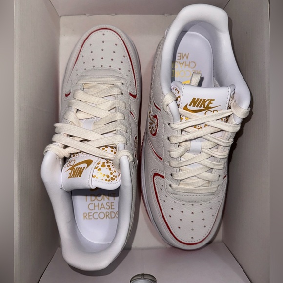 Women’s Nike Air Force 1 CR7 Red Safari “I Don’t Chase Records” - Picture 2 of 4